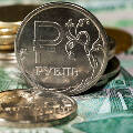 Российские специалисты объяснили, что именно угрожает рублю этой осенью
